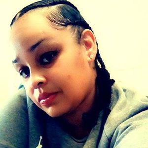 Meet your Posher, Tenina